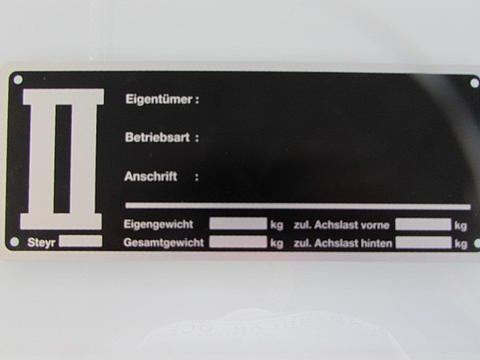 Baumusterschild im Oldtimer Traktor Ersatzteile Shop online kaufen