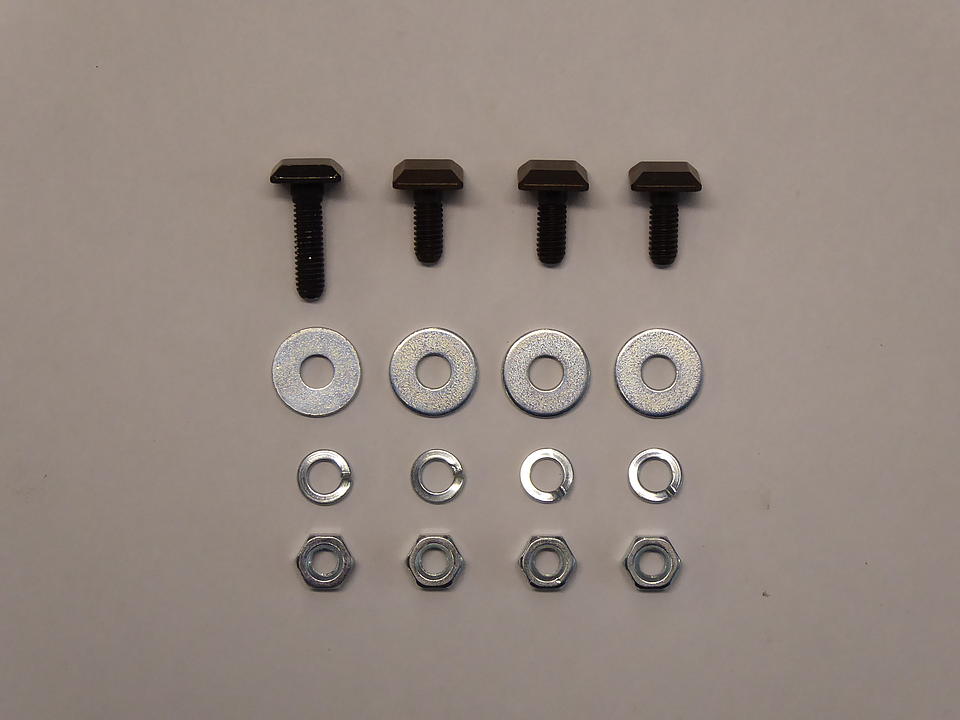 Schraubensatz im Oldtimer Traktor Ersatzteile Shop online kaufen