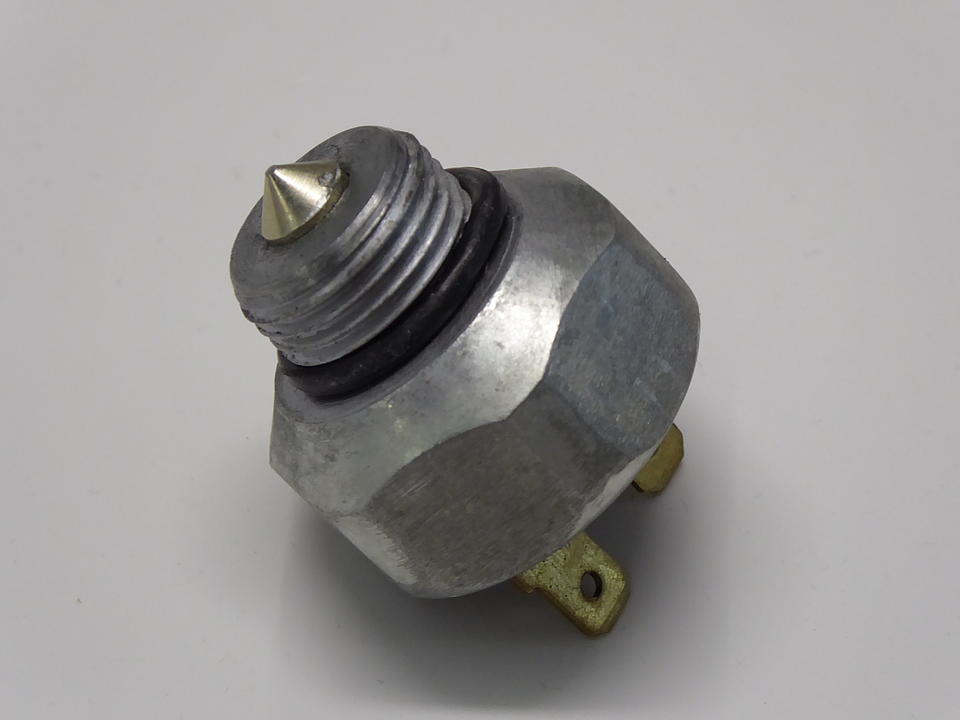 Sperrschalter im Oldtimer Traktor Ersatzteile Shop online kaufen