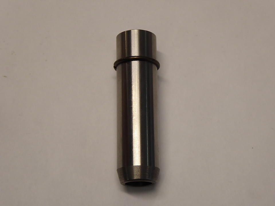 Ventilführung im Oldtimer Traktor Ersatzteile Shop online kaufen