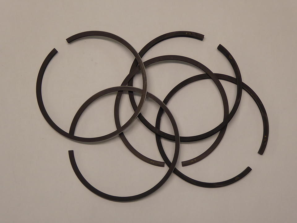 Kolbenringsatz 110mm im Oldtimer Traktor Ersatzteile Shop online kaufen