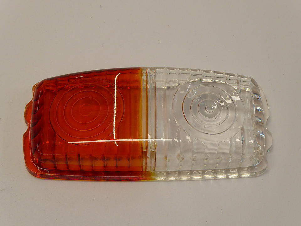 Lichtscheibe weiß/orange im Oldtimer Traktor Ersatzteile Shop online kaufen