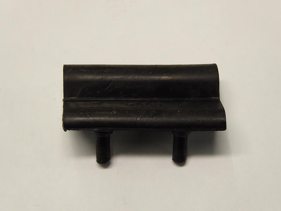 Gummi Seitendeckel im Oldtimer Traktor Ersatzteile Shop online kaufen