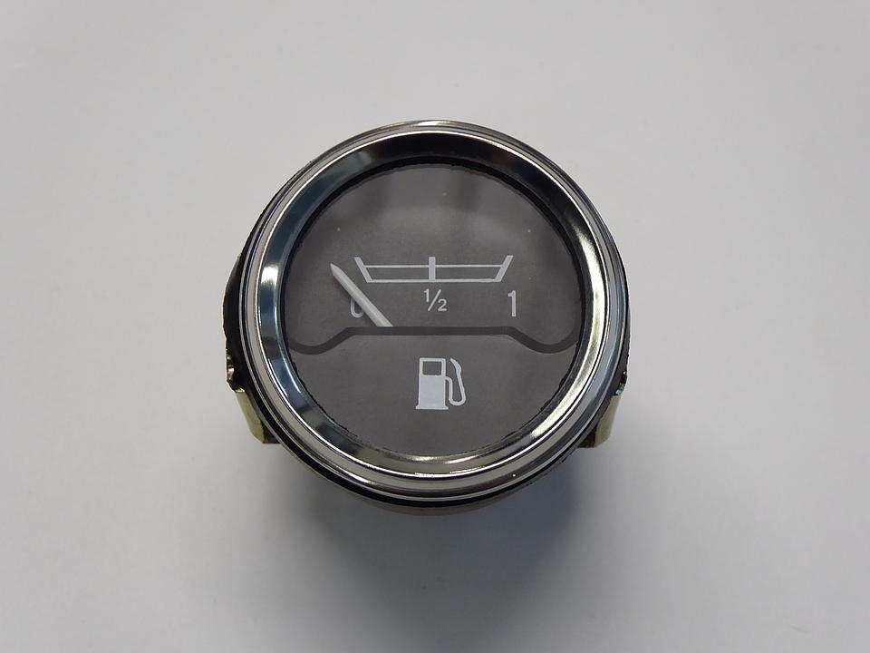 Kraftstoffanzeige im Oldtimer Traktor Ersatzteile Shop online kaufen