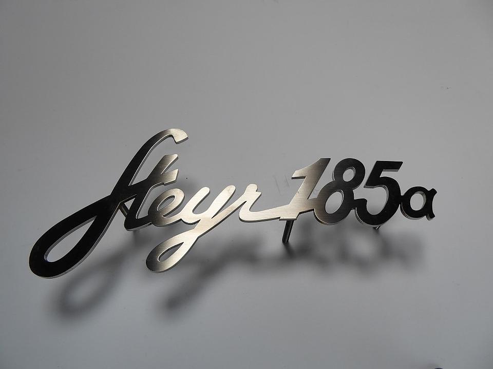 Schriftzug Steyr 185a im Oldtimer Traktor Ersatzteile Shop online kaufen