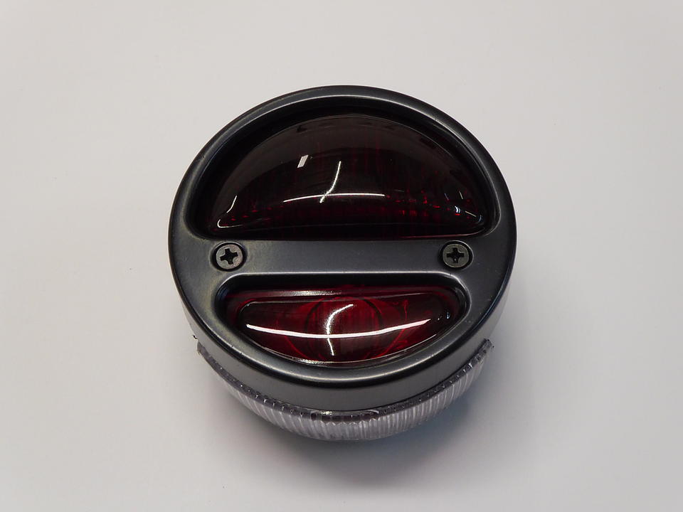 Leuchte mit Kennzeichenlicht im Oldtimer Traktor Ersatzteile Shop online kaufen
