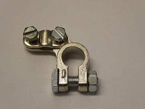 Batteriepolklemme Minuspol im Oldtimer Traktor Ersatzteile Shop online kaufen