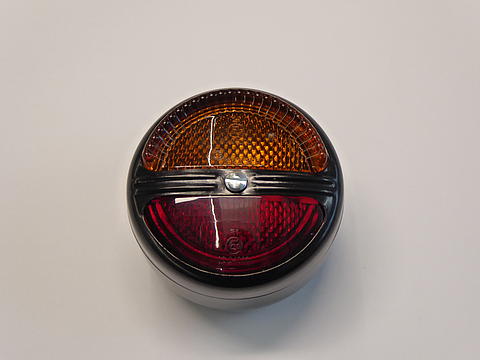 Leuchte im Oldtimer Traktor Ersatzteile Shop online kaufen