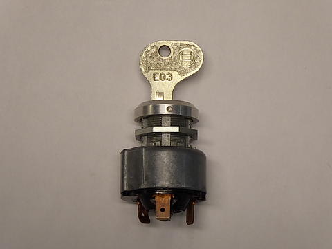 Zündschloss im Oldtimer Traktor Ersatzteile Shop online kaufen