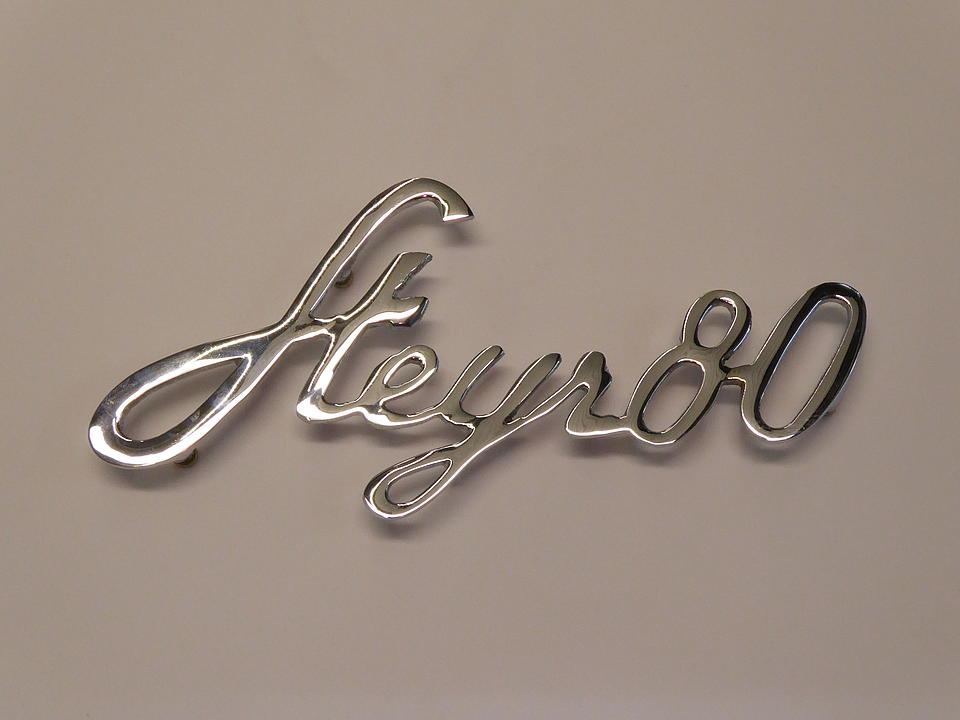 Schriftzug Steyr 80 im Oldtimer Traktor Ersatzteile Shop online kaufen