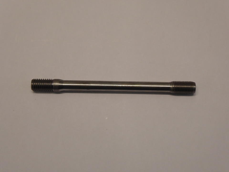 Stiftschraube Zylinderkopf lang im Oldtimer Traktor Ersatzteile Shop online kaufen