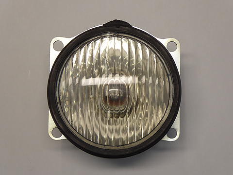 Scheinwerfereinsatz im Oldtimer Traktor Ersatzteile Shop online kaufen