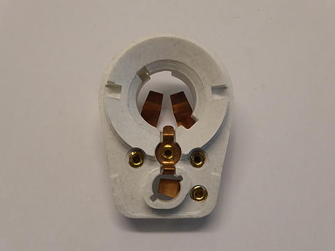 Lampenfassung im Oldtimer Traktor Ersatzteile Shop online kaufen