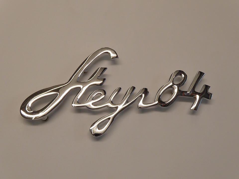 Schriftzug Steyr 84 im Oldtimer Traktor Ersatzteile Shop online kaufen