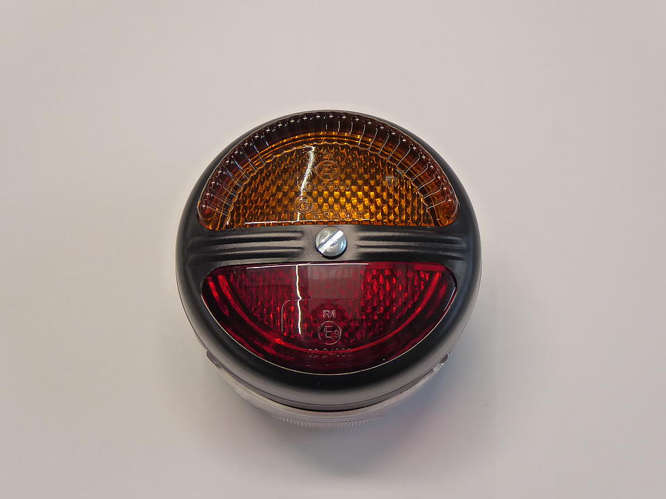 Leuchte mit Kennzeichenlicht im Oldtimer Traktor Ersatzteile Shop online kaufen