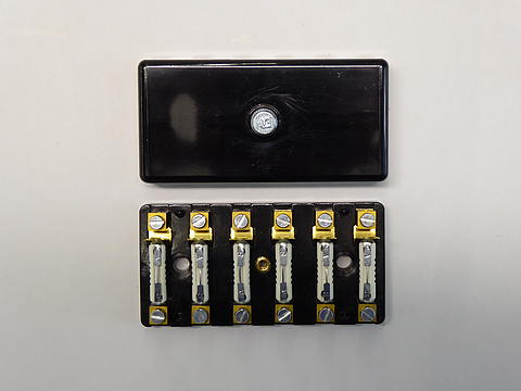 Sicherungsdose im Oldtimer Traktor Ersatzteile Shop online kaufen