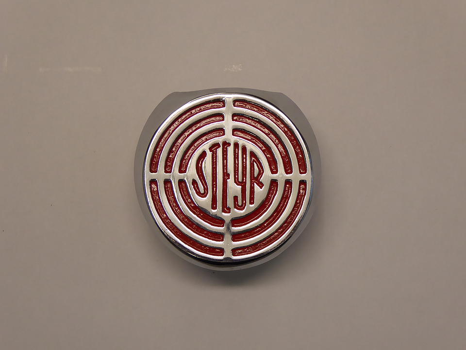 Steyr Zeichen im Oldtimer Traktor Ersatzteile Shop online kaufen