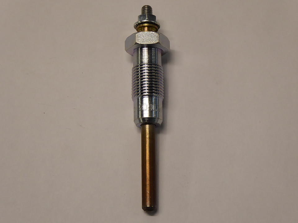 Glühkerze im Oldtimer Traktor Ersatzteile Shop online kaufen