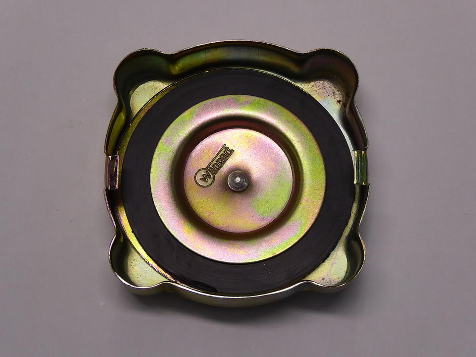 Öldeckel im Oldtimer Traktor Ersatzteile Shop online kaufen