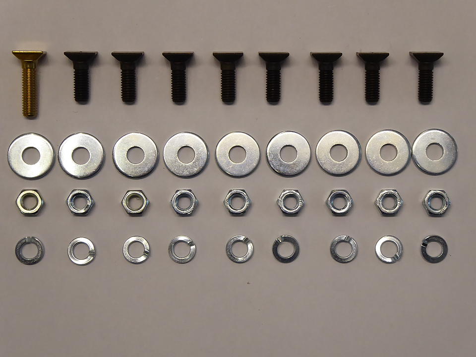 Schraubensatz im Oldtimer Traktor Ersatzteile Shop online kaufen