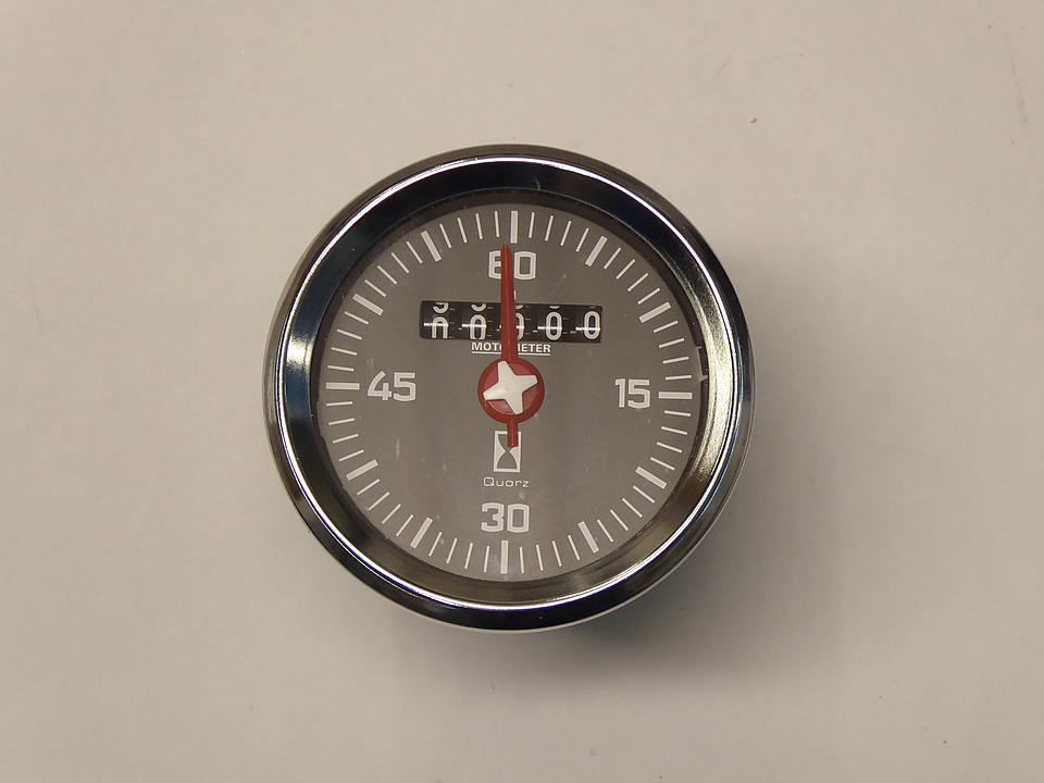 Betriebsstundenzähler im Oldtimer Traktor Ersatzteile Shop online kaufen