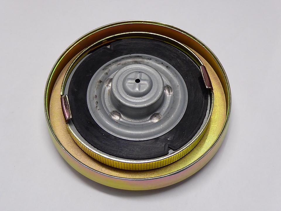 Tankdeckel im Oldtimer Traktor Ersatzteile Shop online kaufen