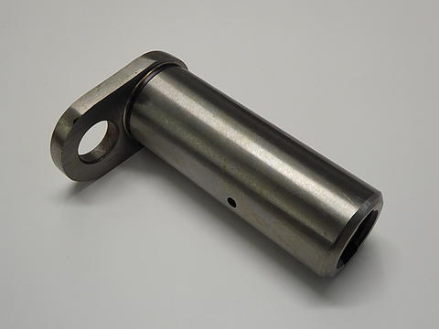 Mittelachsbolzen im Oldtimer Traktor Ersatzteile Shop online kaufen