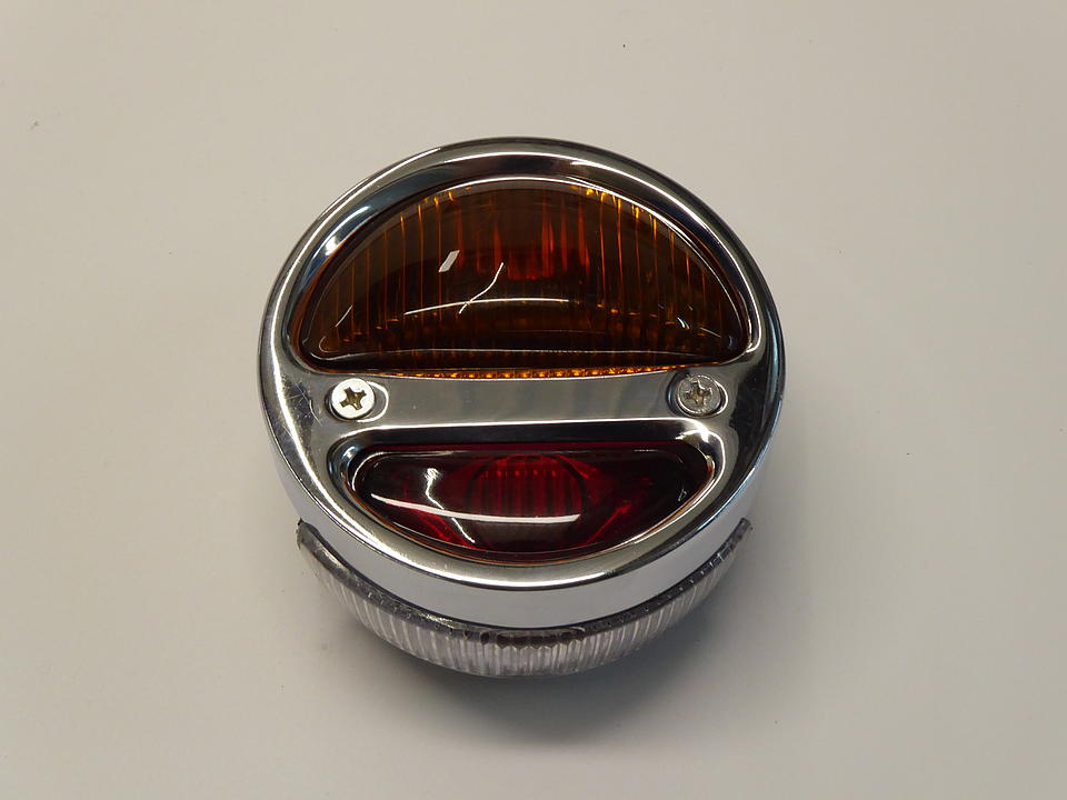 Leuchte mit Kennzeichenlicht im Oldtimer Traktor Ersatzteile Shop online kaufen