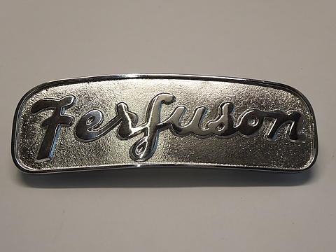 MF Emblem im Oldtimer Traktor Ersatzteile Shop online kaufen