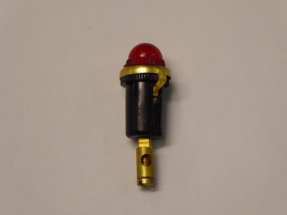 Kontrollleuchte rot im Oldtimer Traktor Ersatzteile Shop online kaufen