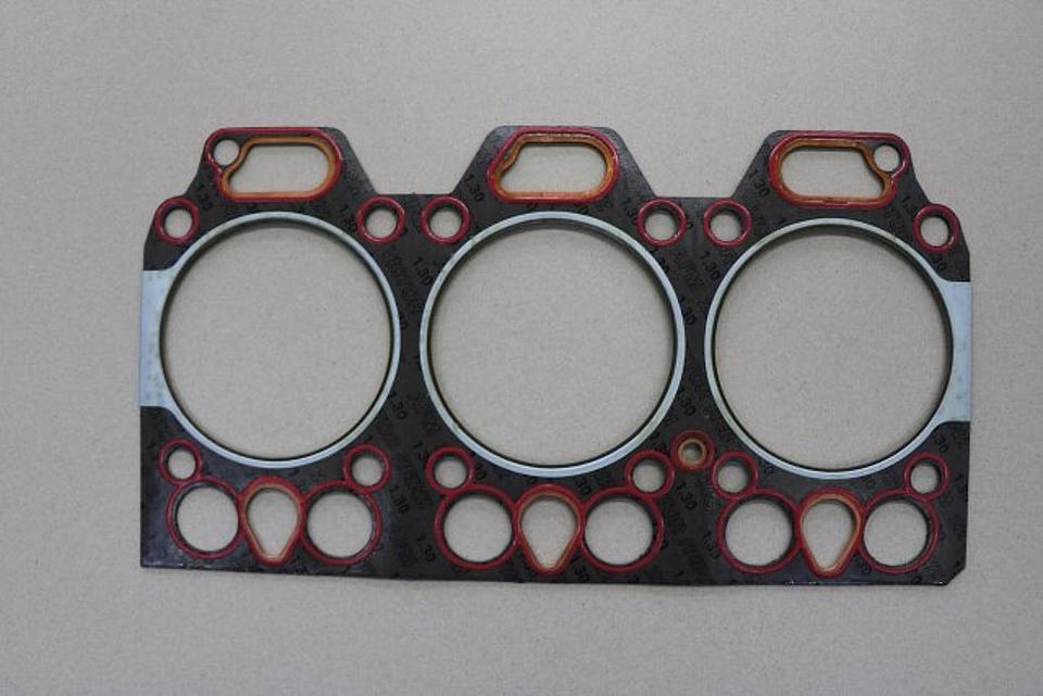Zylinderkopfdichtung im Oldtimer Traktor Ersatzteile Shop online kaufen