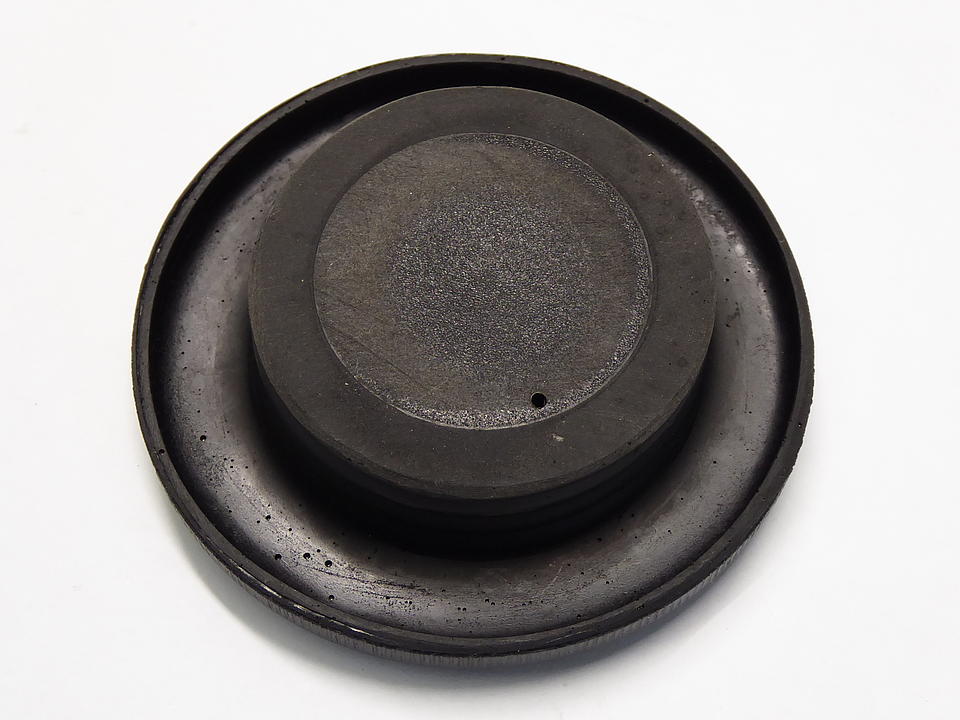 Tankdeckel Schraubgewinde im Oldtimer Traktor Ersatzteile Shop online kaufen