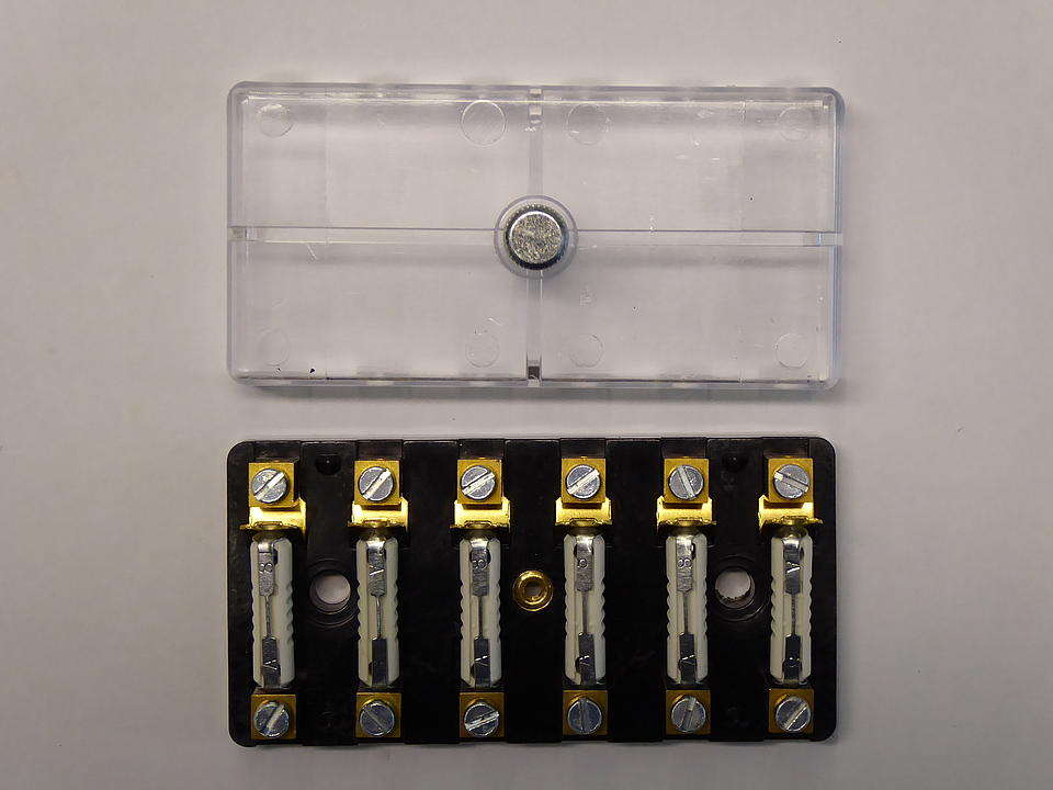 Sicherungsdose im Oldtimer Traktor Ersatzteile Shop online kaufen