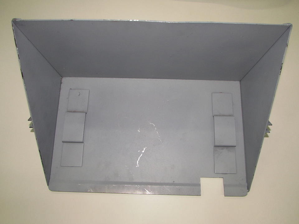 Batteriekasten Steyr T180 im Oldtimer Traktor Ersatzteile Shop online kaufen