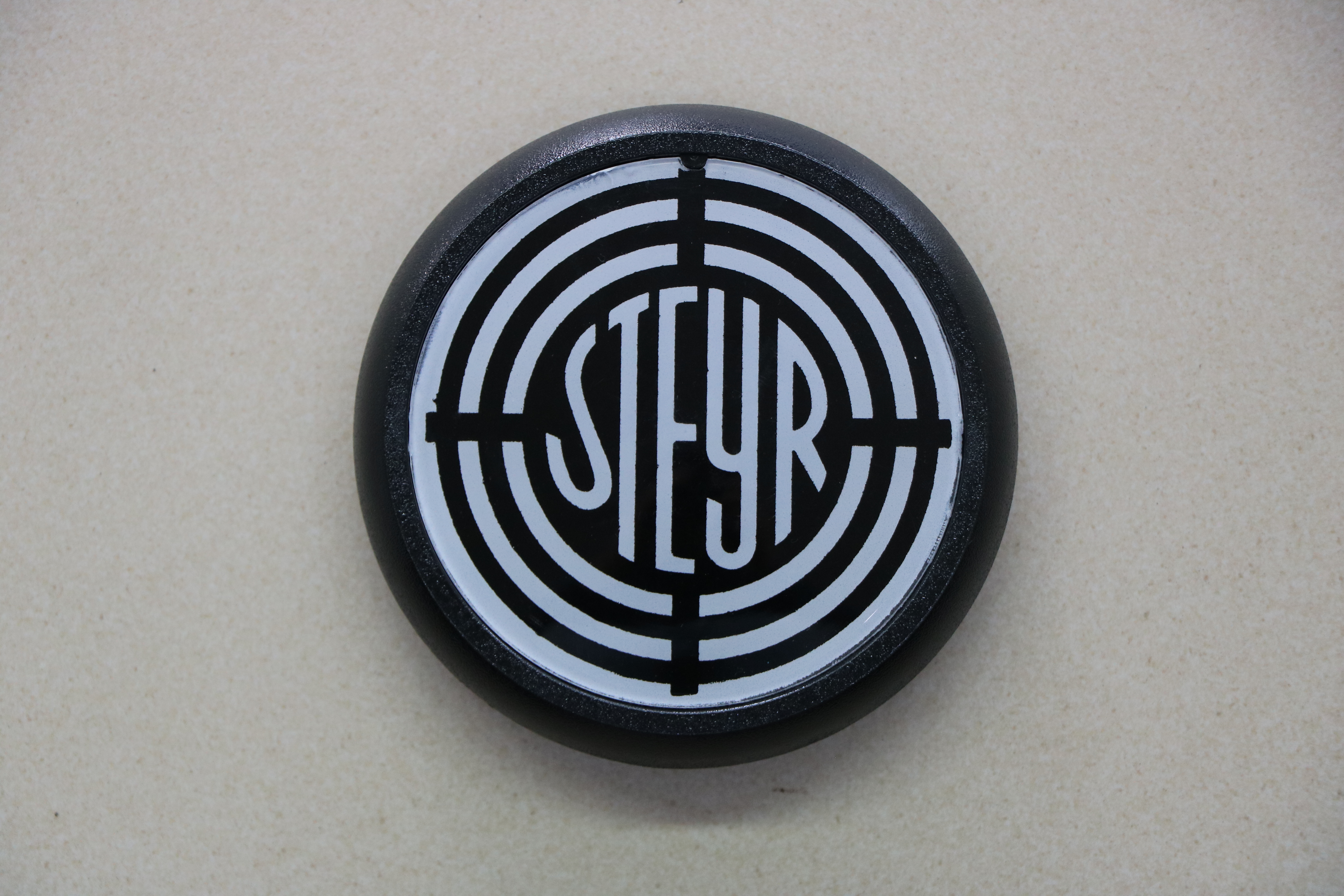 Steyr Logo im Oldtimer Traktor Ersatzteile Shop online kaufen