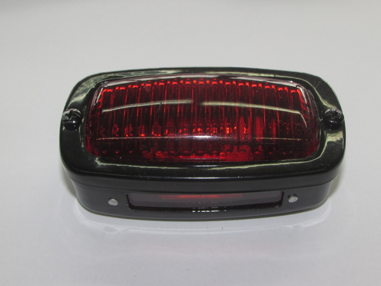 Leuchte Rot/Rot mit Kennzeichenbeleuchtung im Oldtimer Traktor Ersatzteile Shop online kaufen