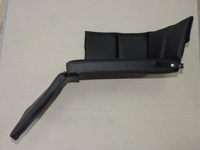 Sitzpolster rechts mit Lehne+Fußteil im Oldtimer Traktor Ersatzteile Shop online kaufen