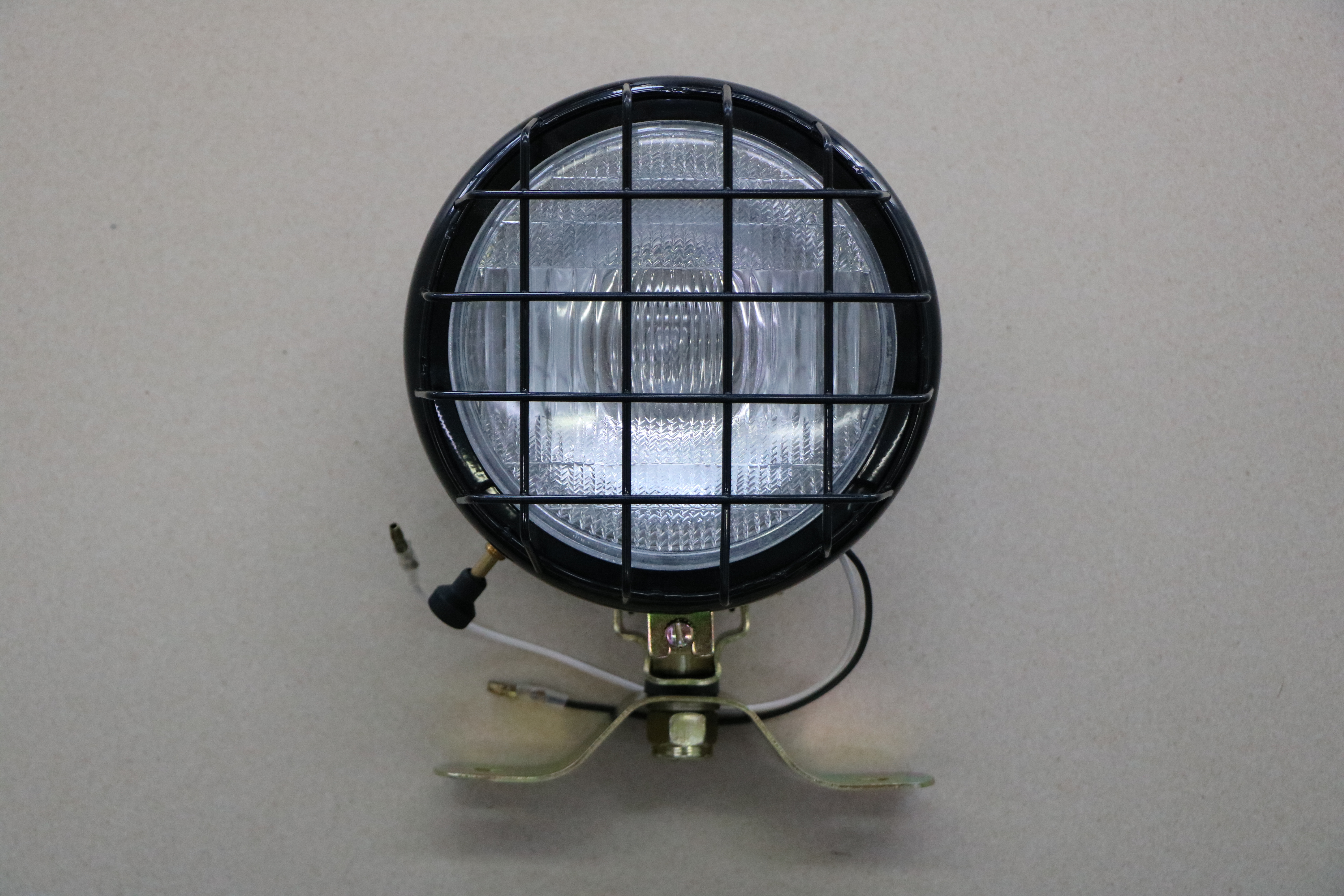 Arbeitsscheinwerfer im Oldtimer Traktor Ersatzteile Shop online kaufen